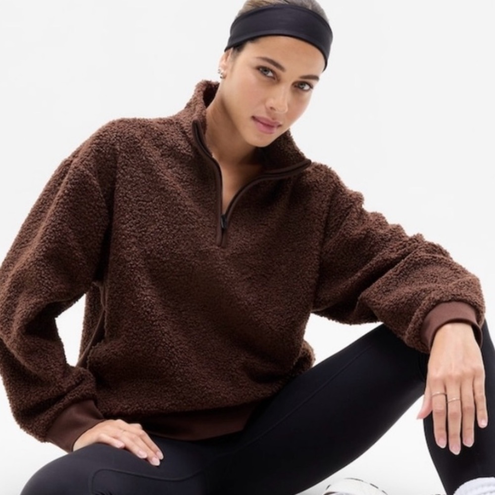 NWT-Athleta Forever Fleece 1/4 Zip
Sweatshirt, Large